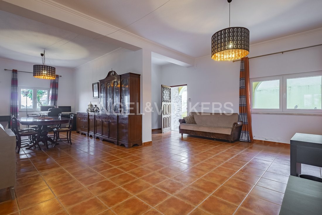 House in Porto Salvo, Lisbon, Portugal 1 - 17020901