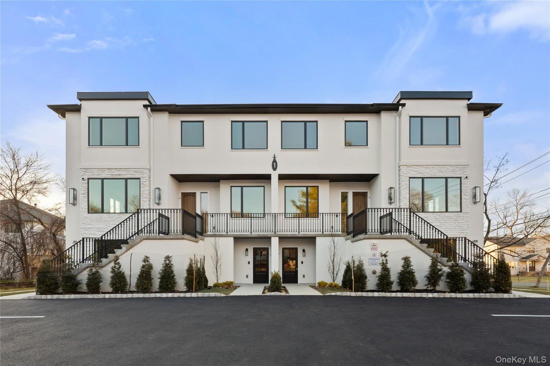 Condo in Airmont, New York, United States 1 - 17023601