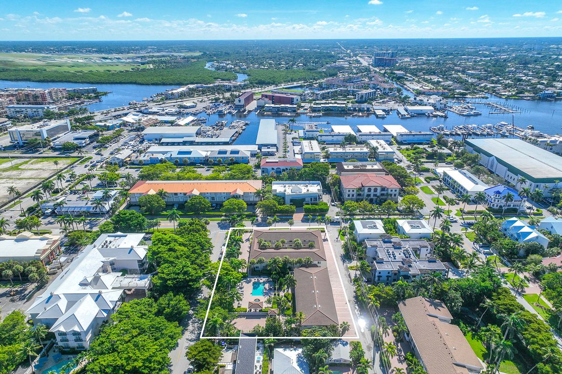 Condo in Naples, Florida, United States 5 - 17021168