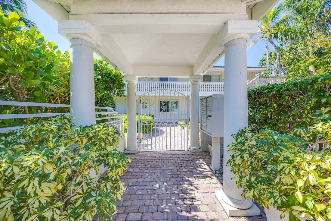 Condo in Naples, Florida, United States 3 - 17021168