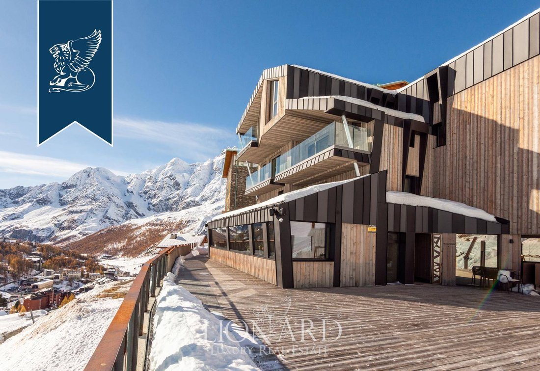 Villa in Breuil-Cervinia, Aosta Valley / Vallée d'Aoste, Italy 1 - 17023297
