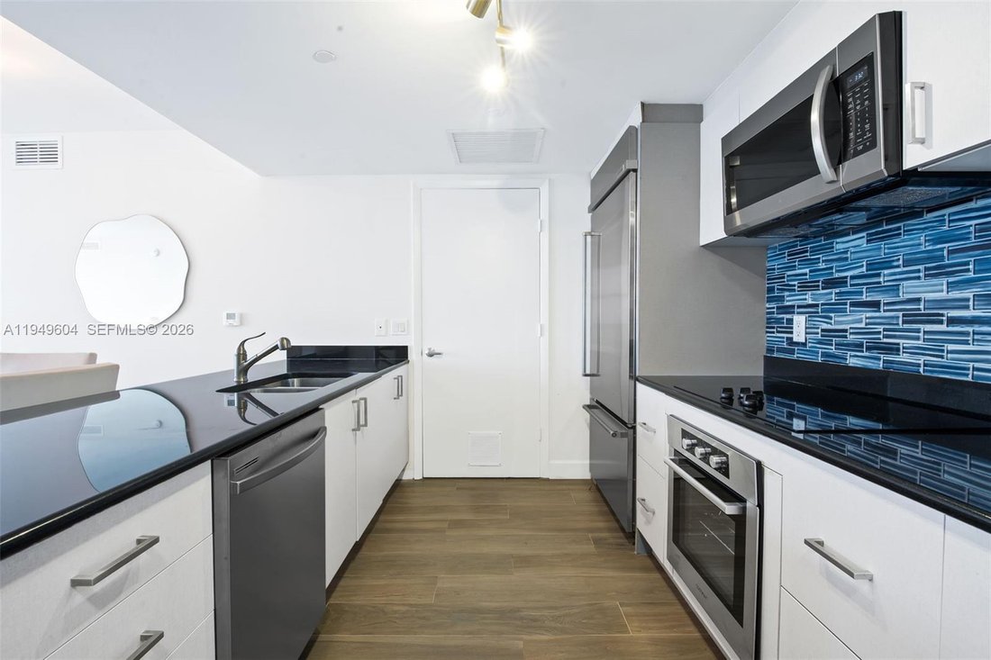 Condo in Miami, Florida, United States 4 - 17023318