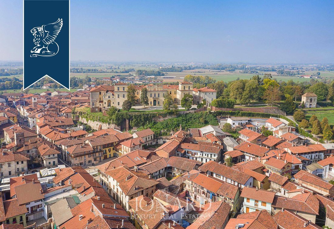 Castle in San Giorgio Canavese, Piedmont, Italy 5 - 17023309