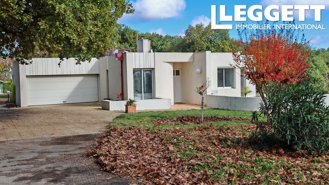 Villa in Fleurance, Occitania, France 3 - 17020830