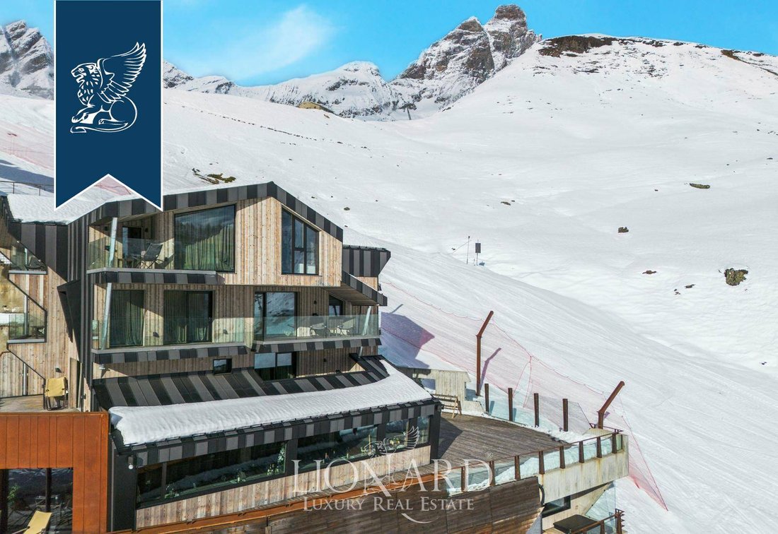 Villa in Breuil-Cervinia, Aosta Valley / Vallée d'Aoste, Italy 2 - 17023297