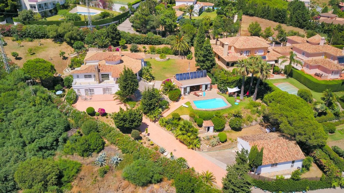 Villa in Estepona, Andalusia, Spain 1 - 17025826