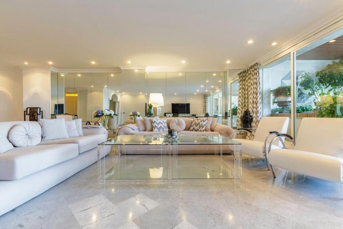 Apartment in Puerto Banus, Marbella, Spain 5 - 17025289