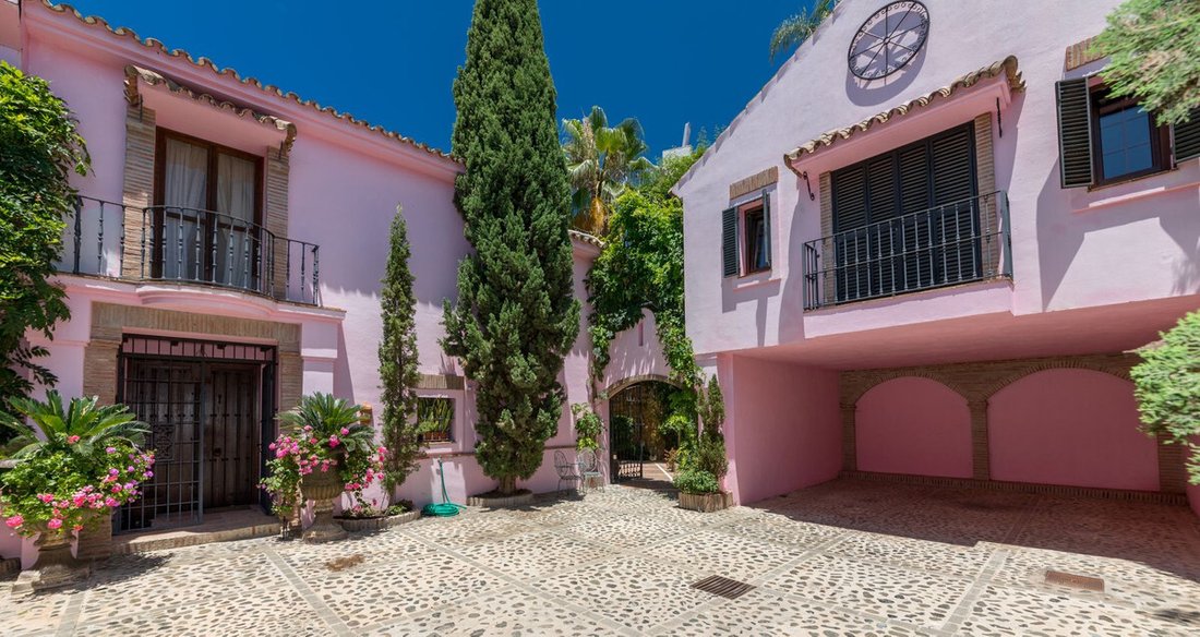 Villa in Benahavis, Andalusia, Spain 4 - 17032187