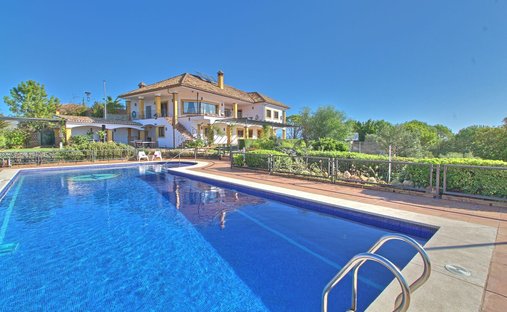 Finca in Estepona, Andalusia, Spain 1