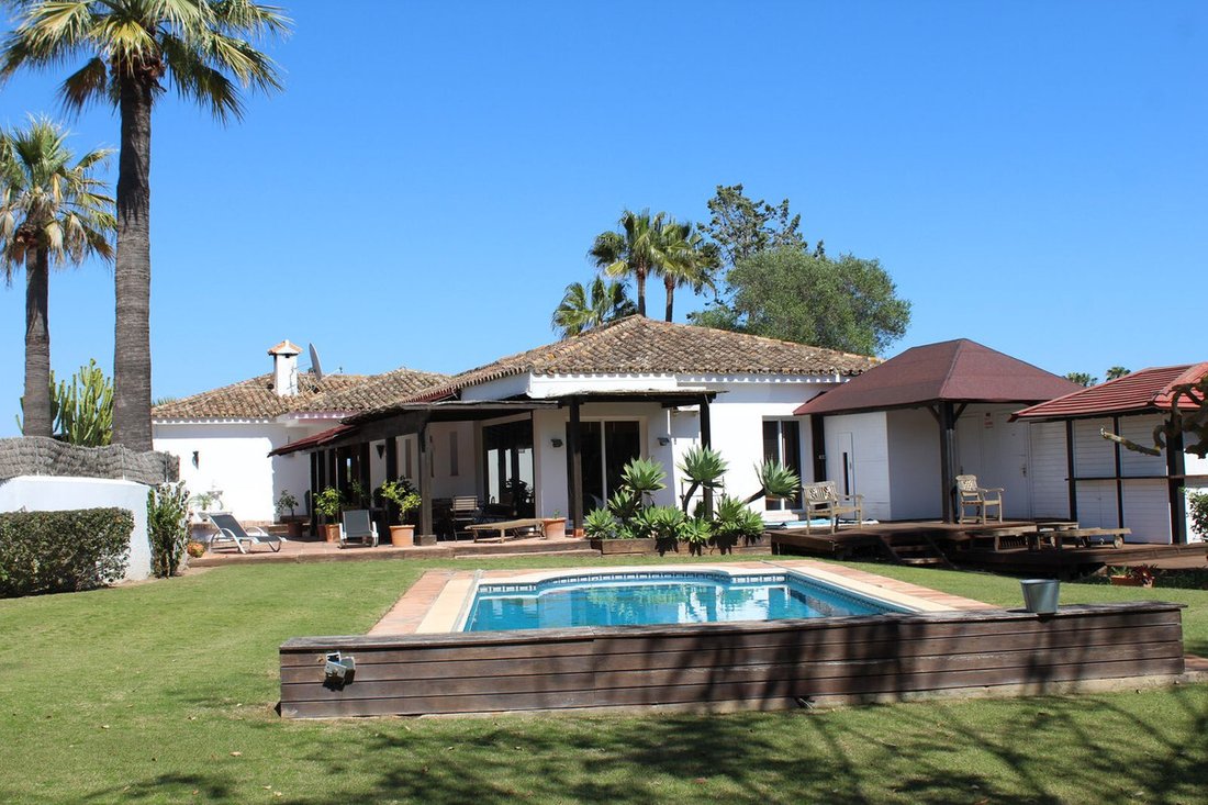 Villa in Sotogrande, San Roque, Andalusia 1 - 17025297
