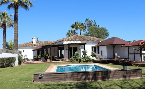 Villa in Sotogrande, San Roque, Andalusia 1