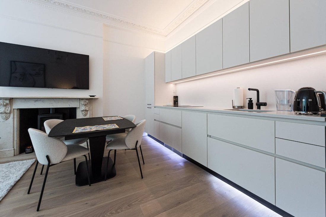 Apartment in Brook Green, Hammersmith and Fulham, England 5 - 17022447