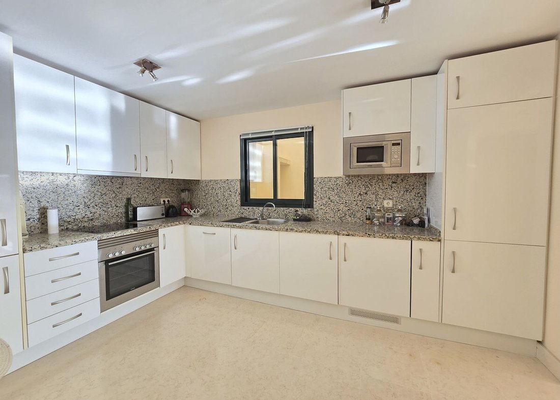 Apartment in Benahavis, Andalusia, Spain 4 - 17027163