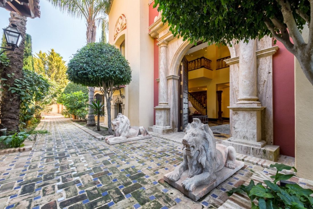 Villa in Sierra Blanca, Marbella, Spain 2 - 17025301