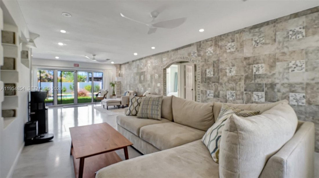 House in Hollywood, Florida, United States 5 - 17023481