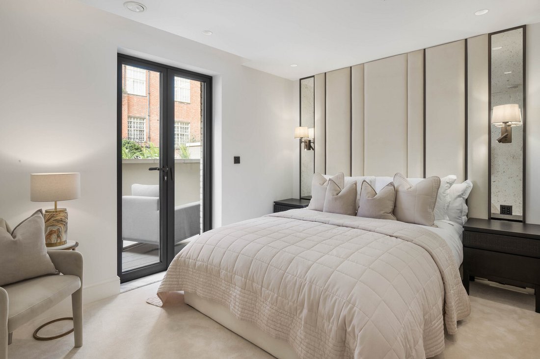 Apartment in Mayfair, Westminster, England 1 - 17023443