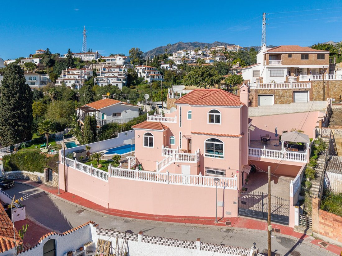 Villa in Fuengirola, Andalusia, Spain 3 - 17032754