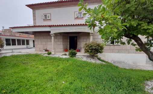 Townhouse in Senhora da Hora, Porto District, Portugal 1