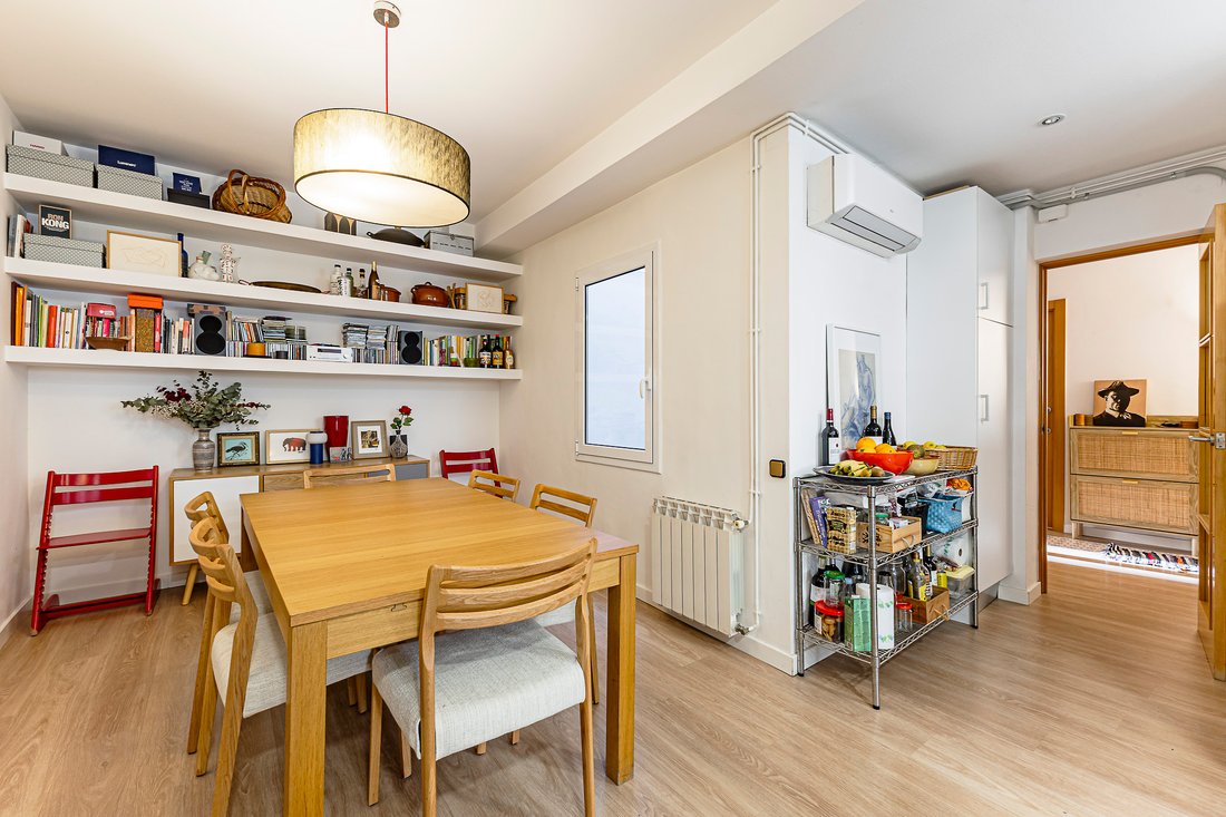 Apartment in Ciutat Vella, Barcelona, Spain 5 - 17023344