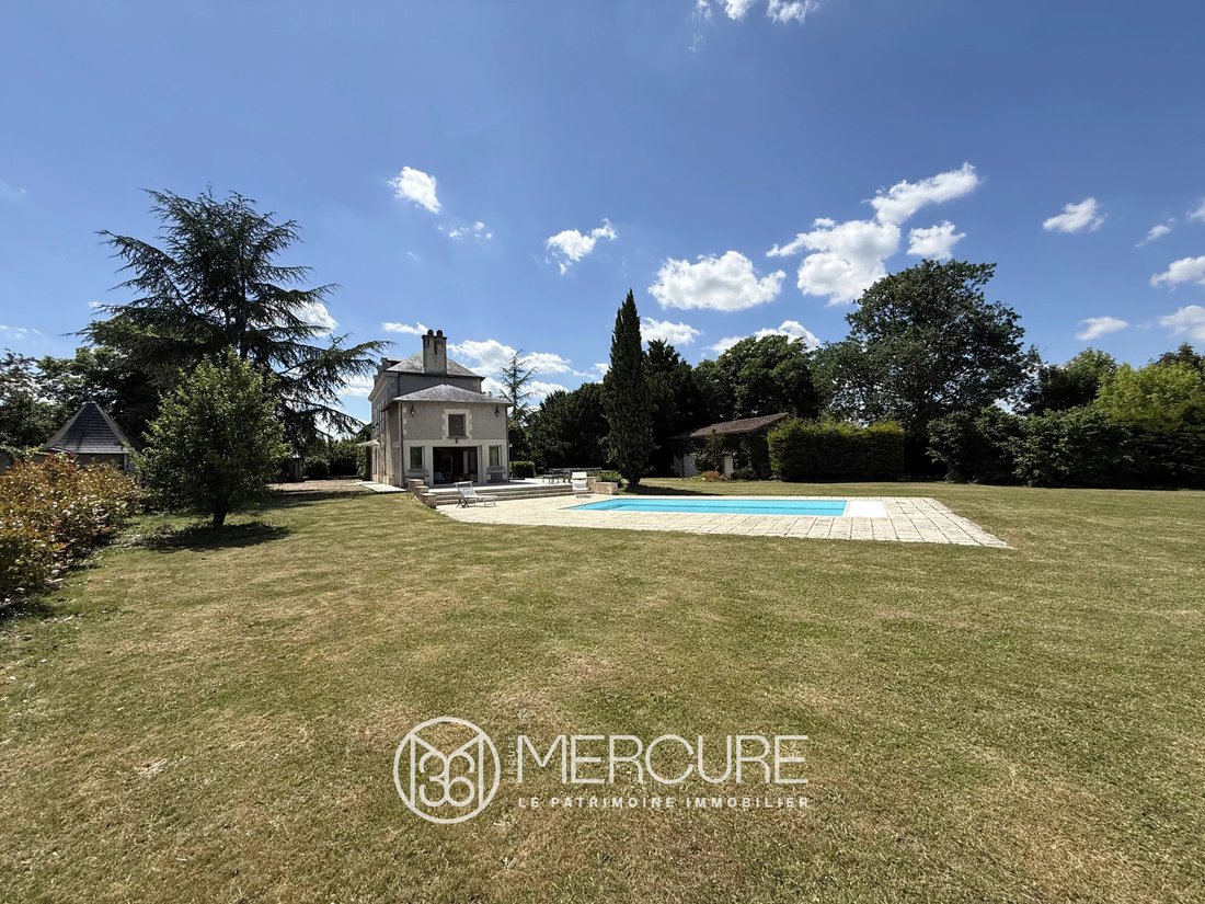House in Poitiers, Nouvelle-Aquitaine, France 3 - 15764857