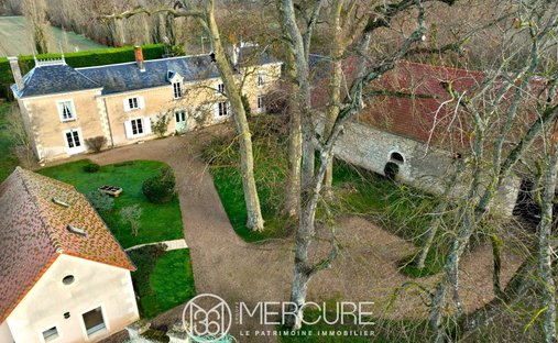 House in Châtellerault, Nouvelle-Aquitaine, France 1