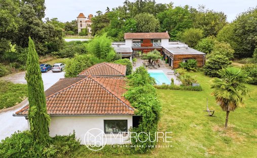 Villa in Le Haut de Villeneuve-Tolosane, Villeneuve-Tolosane, France 1