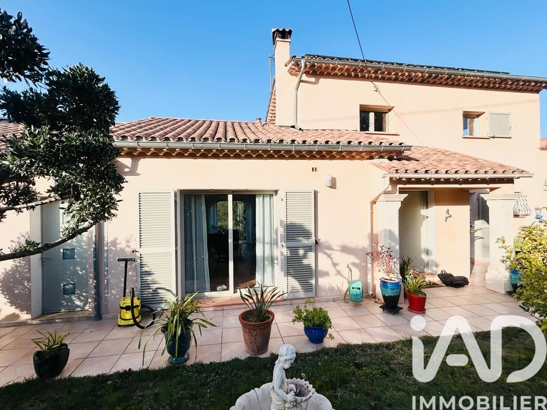 House in Frejus, Provence-Alpes-Côte d'Azur, France 3 - 17022014
