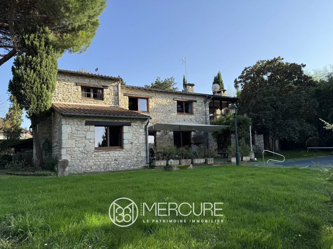House in Châtellerault, Nouvelle-Aquitaine, France 2 - 14899230
