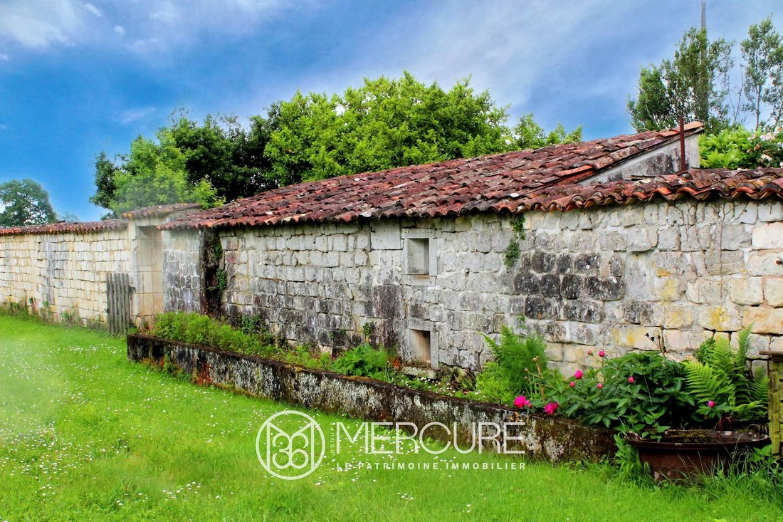 House in Arrondissement of Saintes, Nouvelle-Aquitaine, France 3 - 14332706