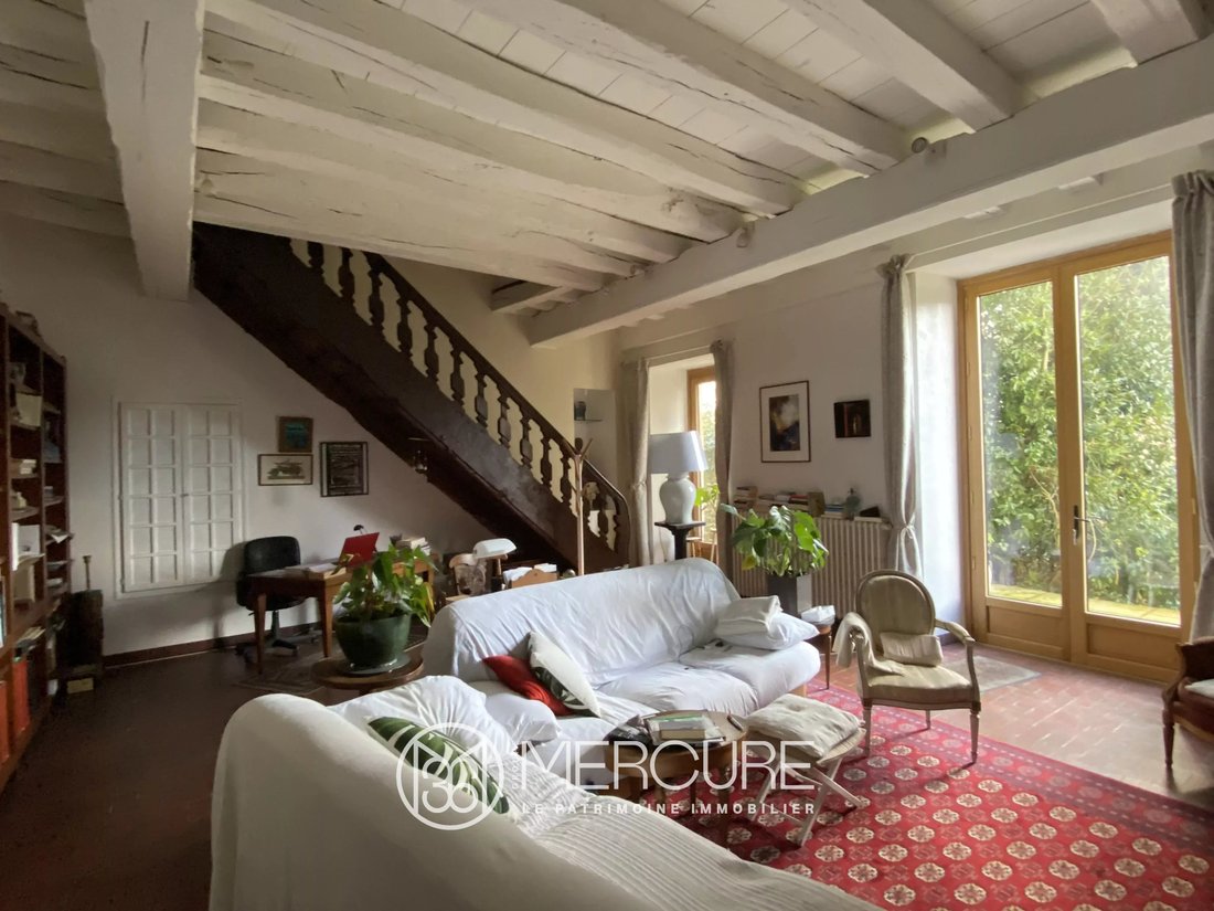 Estate in La Chataigneraie, Pays de la Loire, France 5 - 15484960