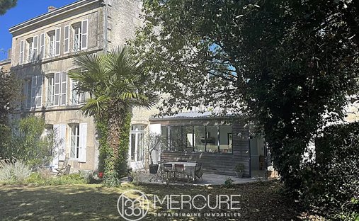 House in Niort, Nouvelle-Aquitaine, France 1