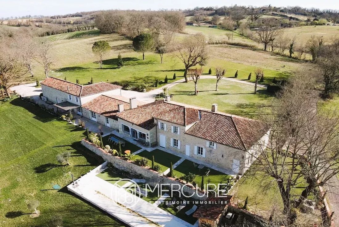 Estate in Nord, Condom, France 1 - 15457847