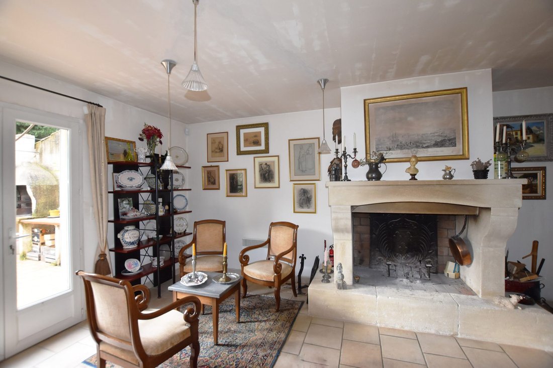 Villa in Tavel, Occitania, France 5 - 17016639
