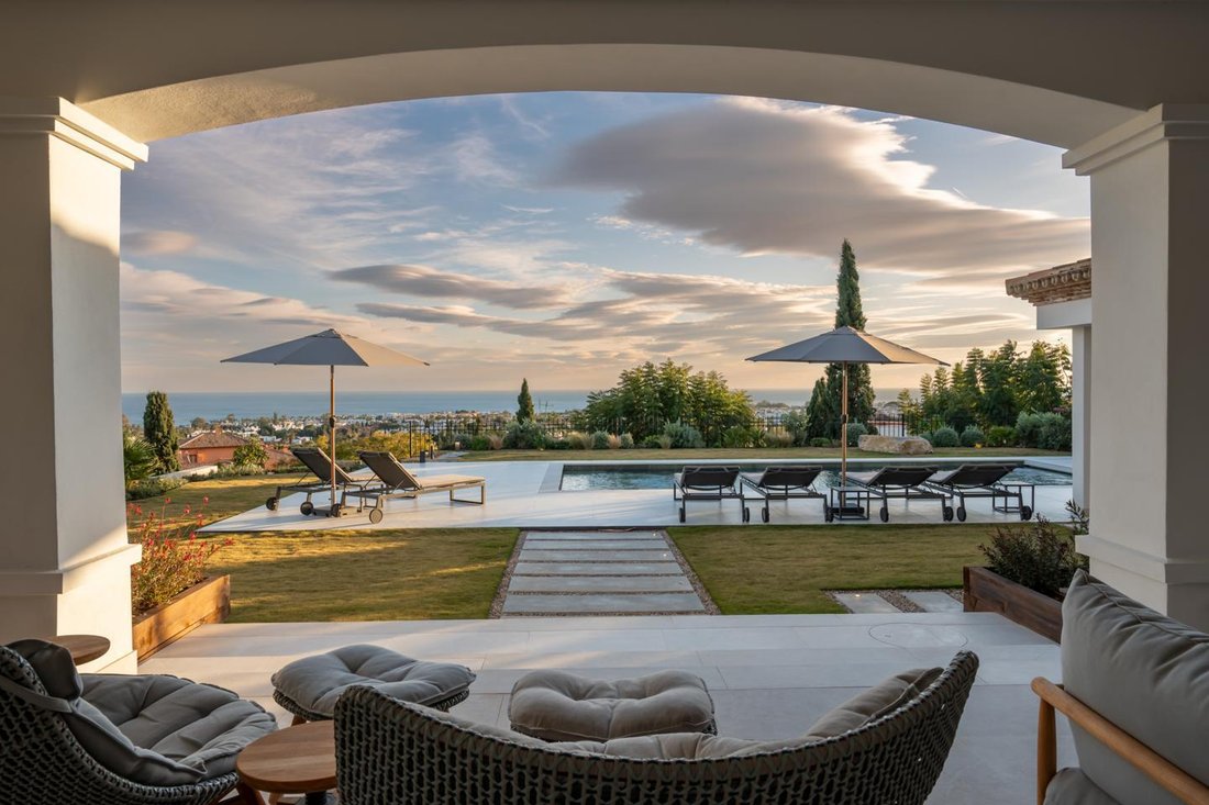 Villa in Benahavis, Andalusia, Spain 1 - 17025275