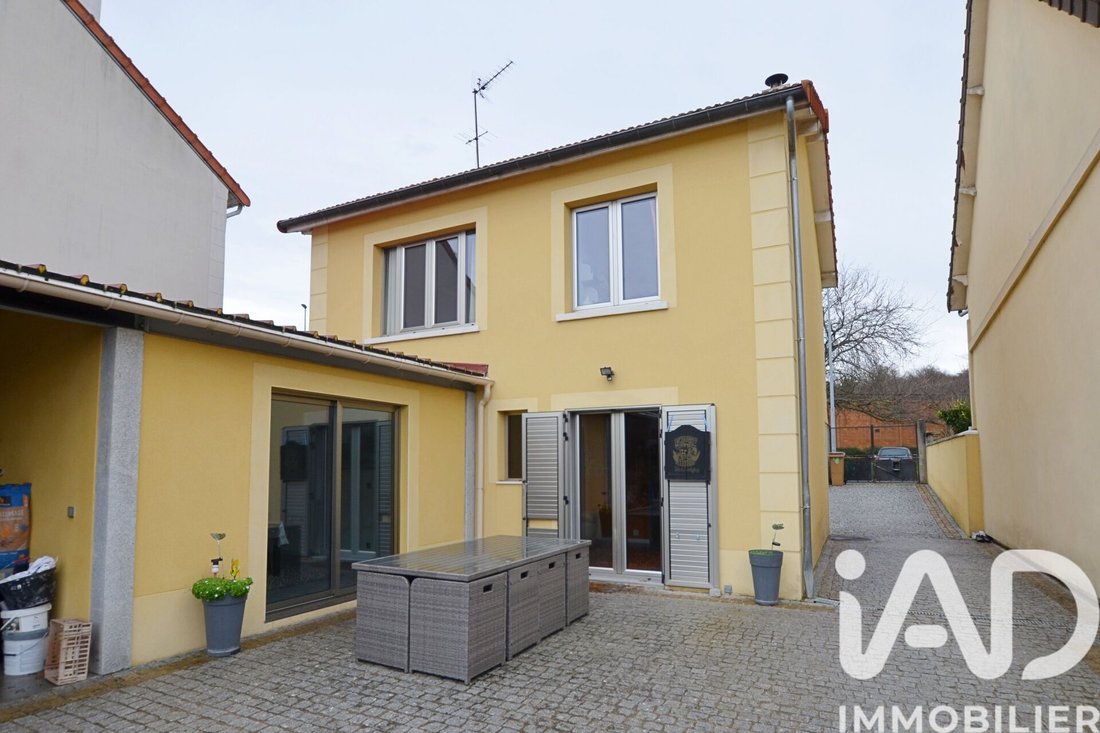 House in Pasteur I, Sannois, France 2 - 17022976