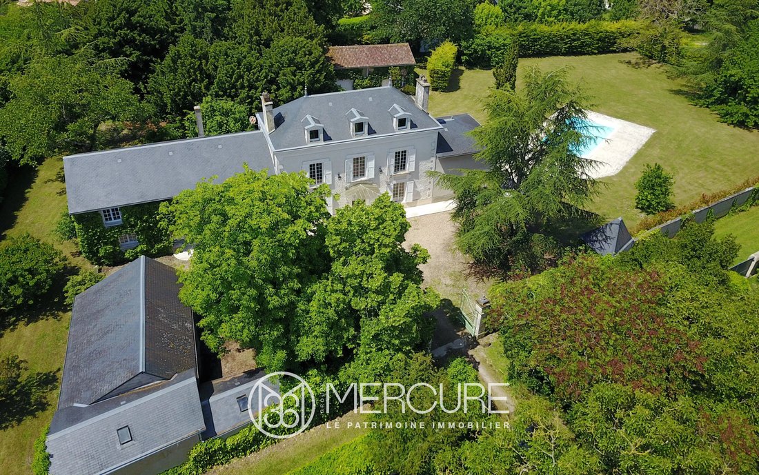House in Poitiers, Nouvelle-Aquitaine, France 1 - 15764857