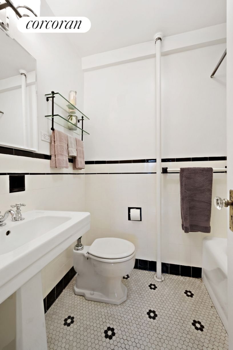 Co Op in New York, New York, United States 5 - 17021757