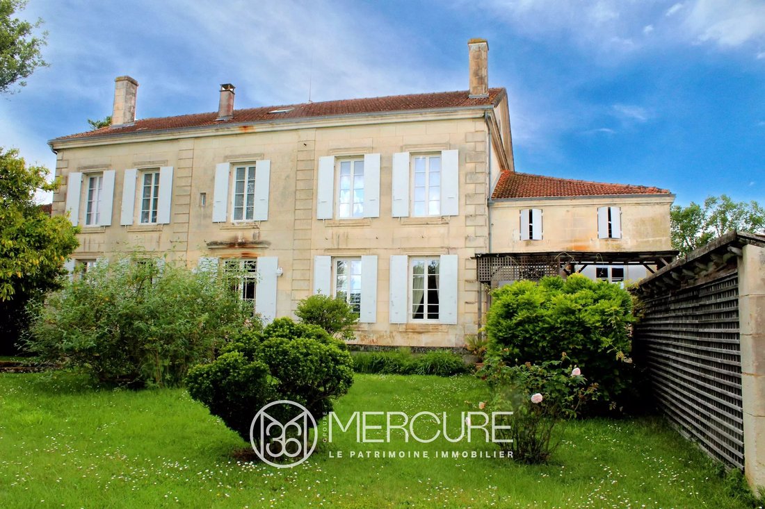 House in Arrondissement of Saintes, Nouvelle-Aquitaine, France 1 - 14332706