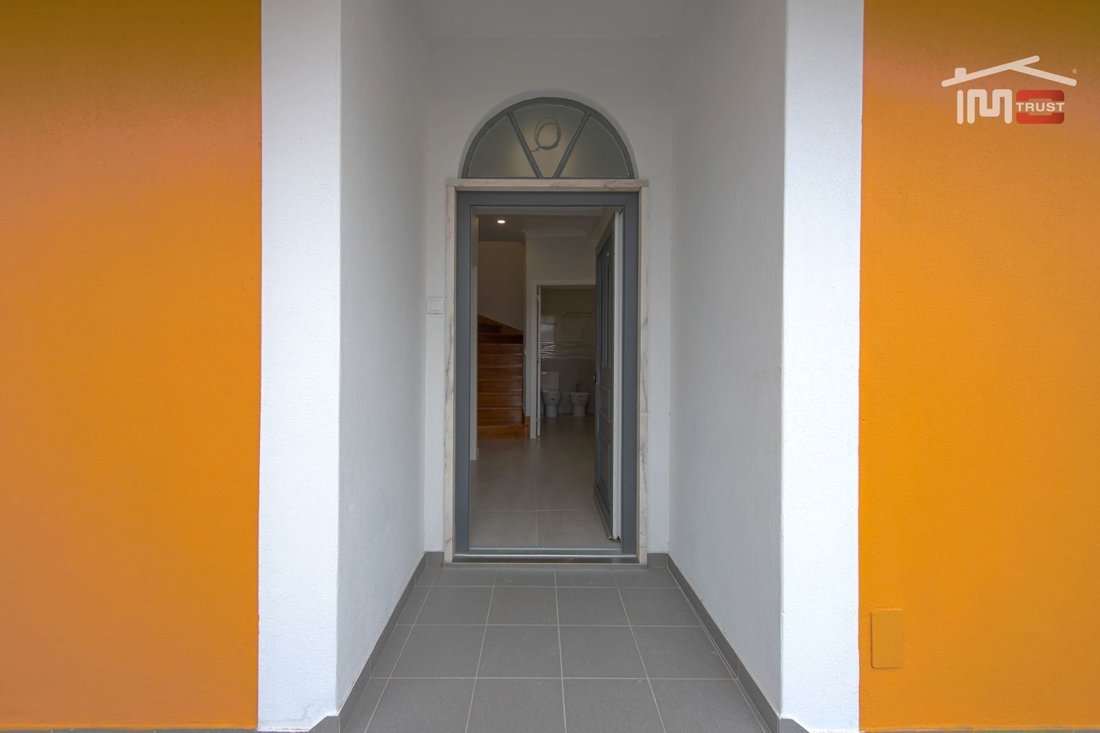 Townhouse in Belas, Lisbon, Portugal 5 - 17024973