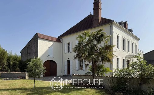 Townhouse in Plaisance, Occitania, France 1