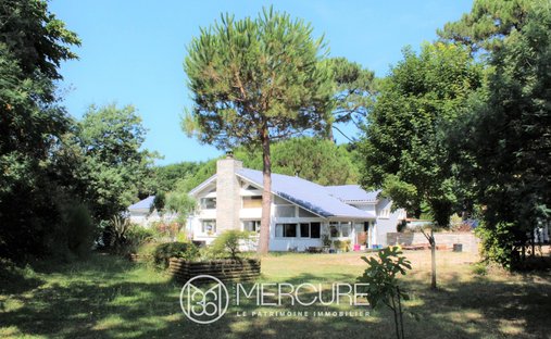 Villa in Le Chay-Les Gardes, Royan, France 1