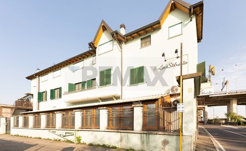 House in Forlanini Park, Milan, Italy 1
