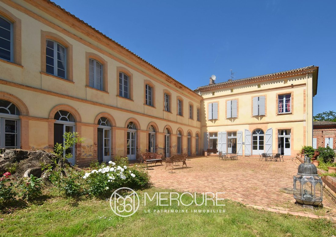 Castle in Verdun-sur-Garonne, Occitania, France 1 - 14470911