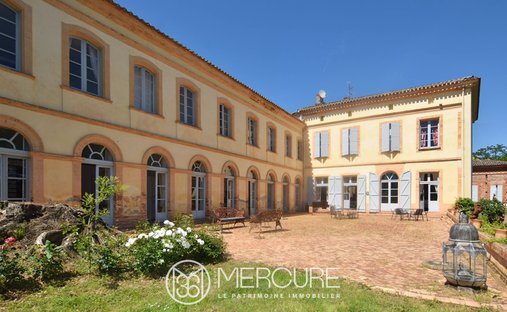 18th Century Château With Tuscan Inspiration