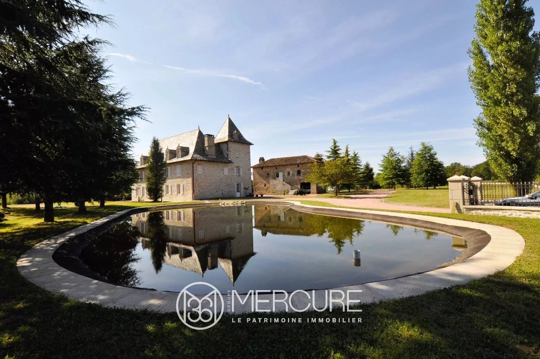 Estate in Sousceyrac, Sousceyrac-en-Quercy, France 1 - 14670450