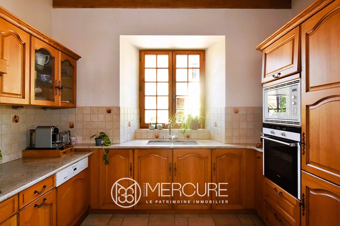 Estate in Sousceyrac, Sousceyrac-en-Quercy, France 5 - 14670450