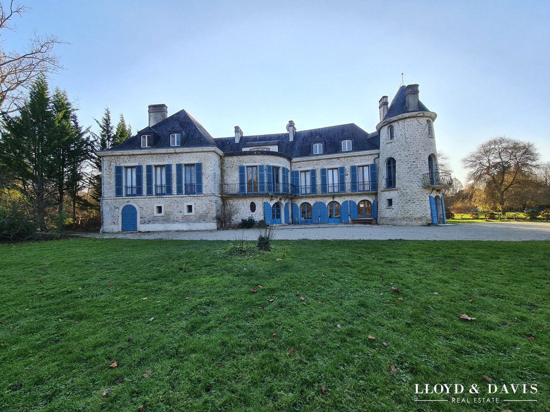 Chateau in Gironville-sur-Essonne, Ile-de-France, France 3 - 17024511