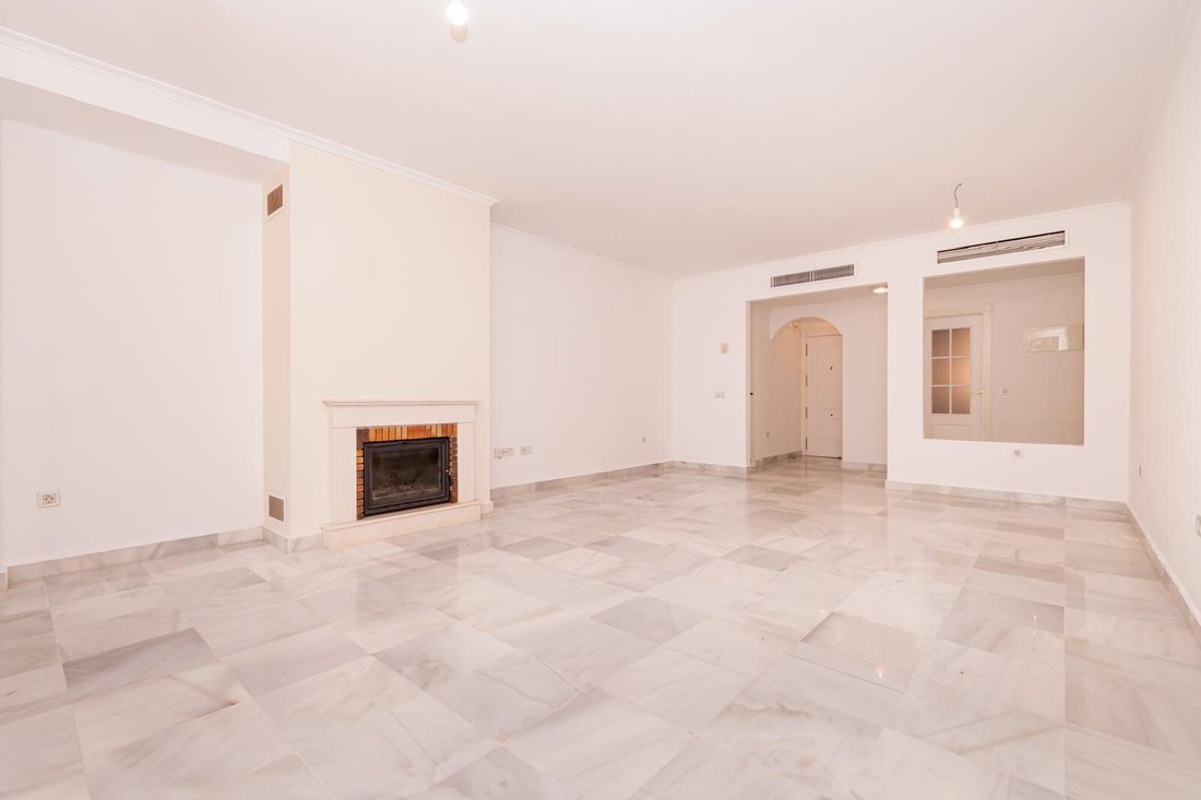 Apartment in Estepona, Andalusia, Spain 5 - 17025176