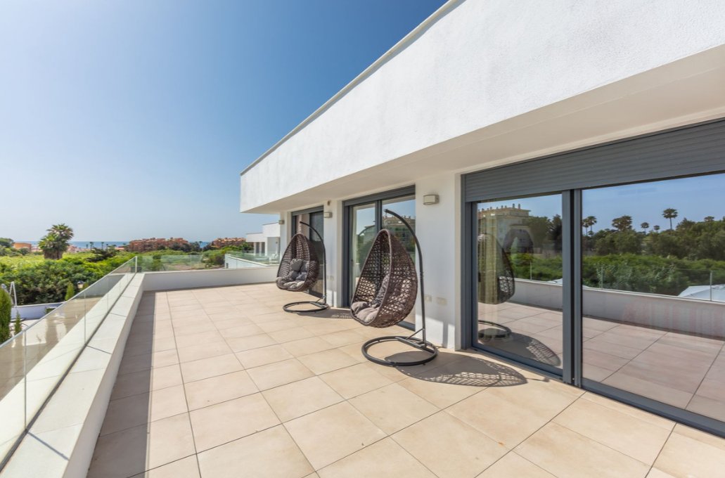 Villa in Estepona, Andalusia, Spain 4 - 17025178