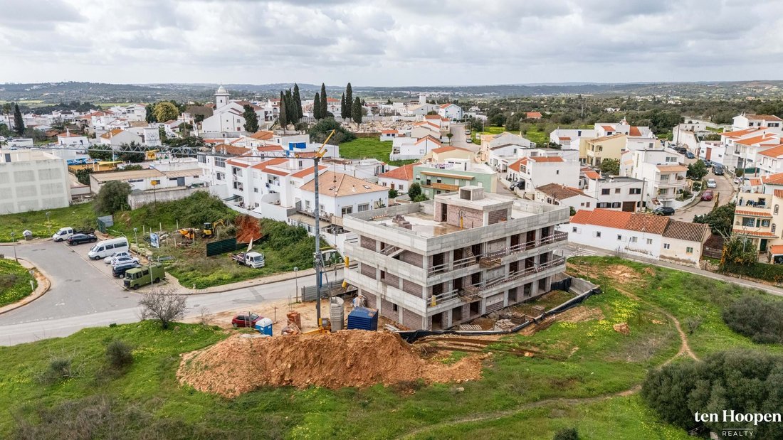 Apartment in Mexilhoeira Grande, Algarve, Portugal 2 - 16841588